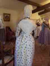 exquise délicatesse des motifs qui évoque Gainsborough ou Vigier Lebrun