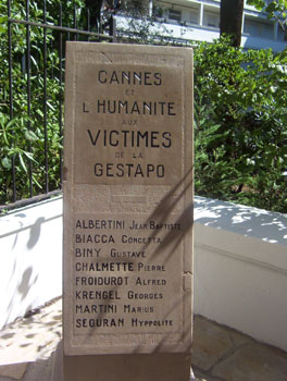 la stèle